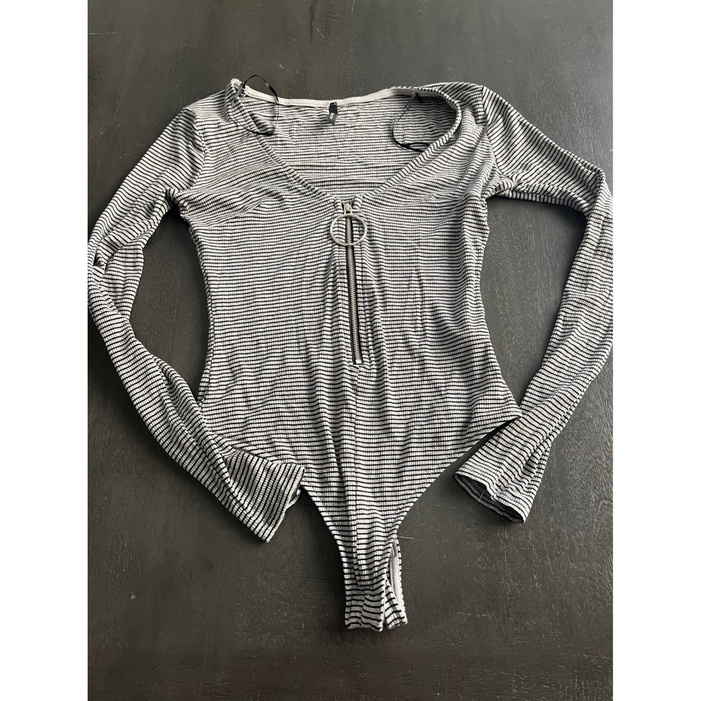 Striped Zipper Front Bodysuit Long Sleeve‎ Women Small